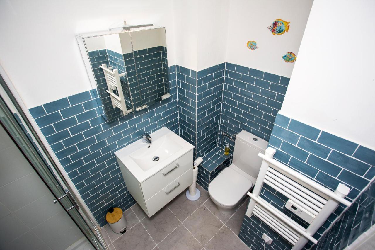 Romantic Sea View Studio, Steps Away From The Beach أنتيب المظهر الخارجي الصورة