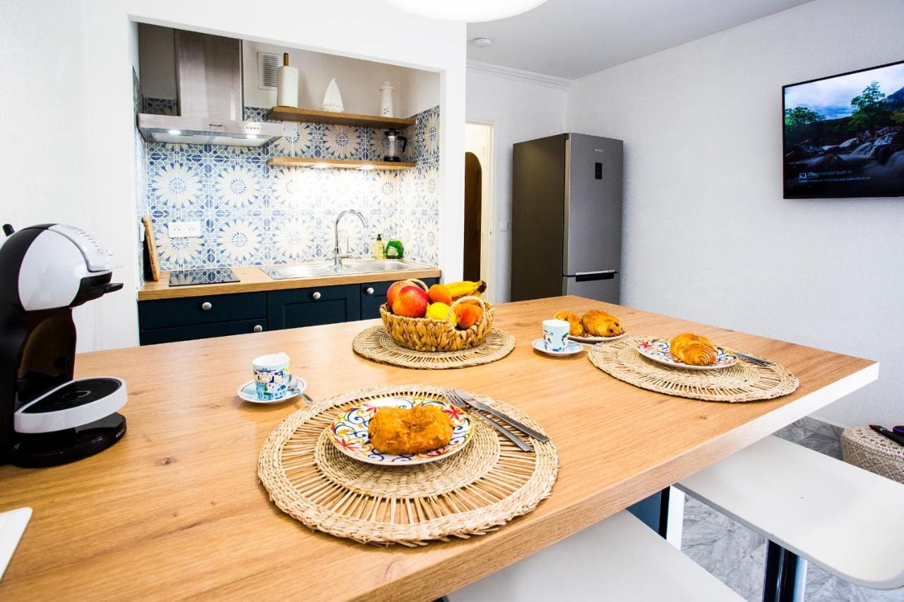 Romantic Sea View Studio, Steps Away From The Beach أنتيب المظهر الخارجي الصورة